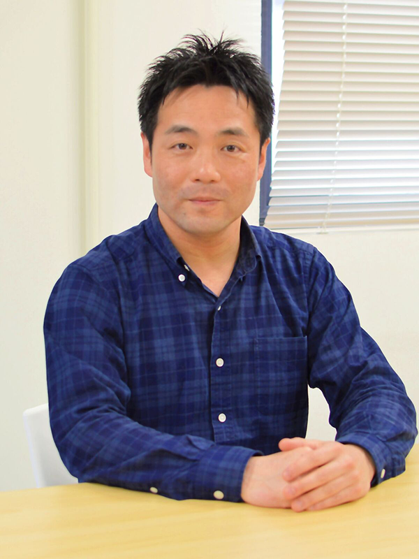 建内 宏重